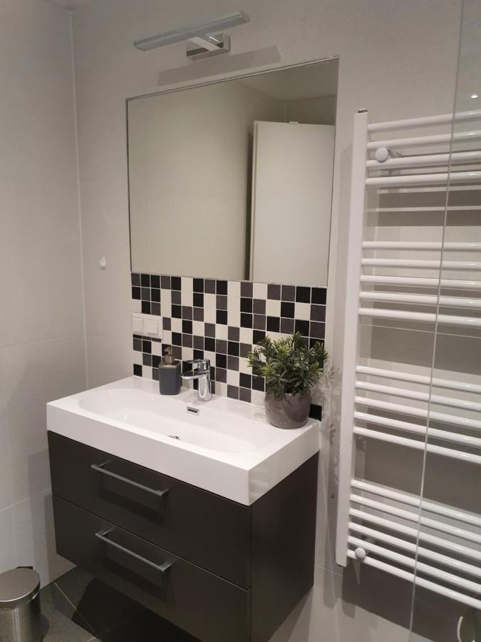 Smarte Dachgeschosswohnung Mit 2 Terrassen Direkt Am Hauptbahnhof Wenen Buitenkant foto